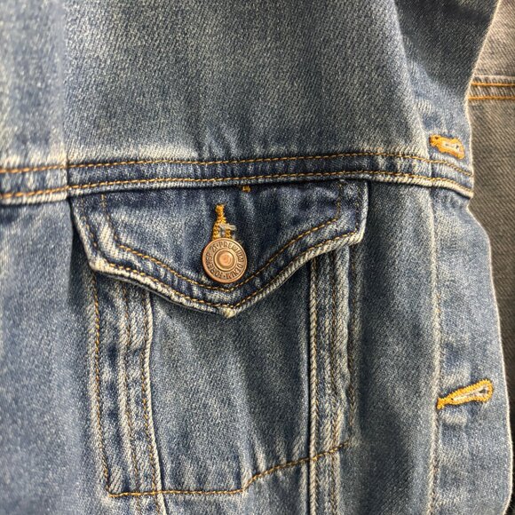 Forever 21 Jean Jacket medium wash denim jacket with pockets - Picture 8 of 9